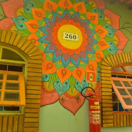 Hostel Trópico de Capricórnio - Itaguá-3